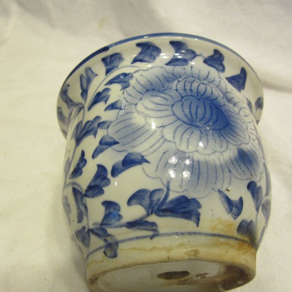 VTG CHINESE BLUE & WHITE JARDINIERE FLOWER POT, HAND PAINTED - Picture 7 of 7
